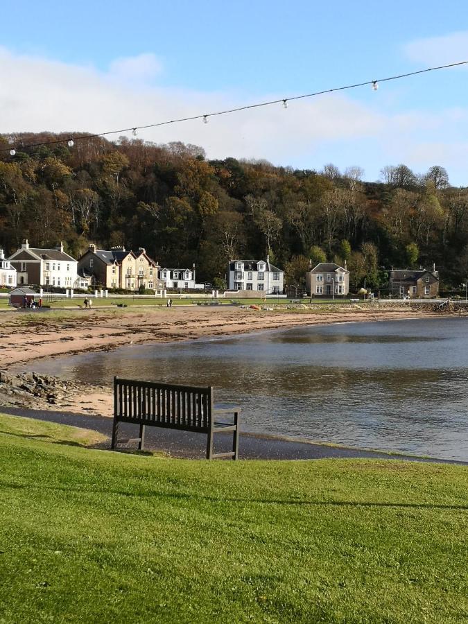Ferienwohnung Beside The Bay Millport Exterior foto